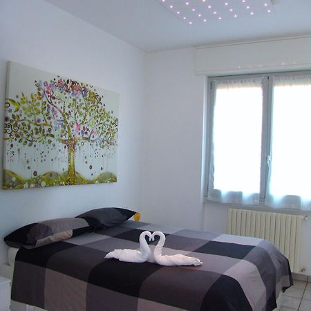 Modern Apartment Luci & Stelle Near Lake Como Nibionno Екстер'єр фото